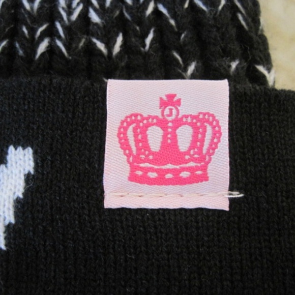 Juicy Couture Knit Beanie With Pom Pom - Picture 6 of 12